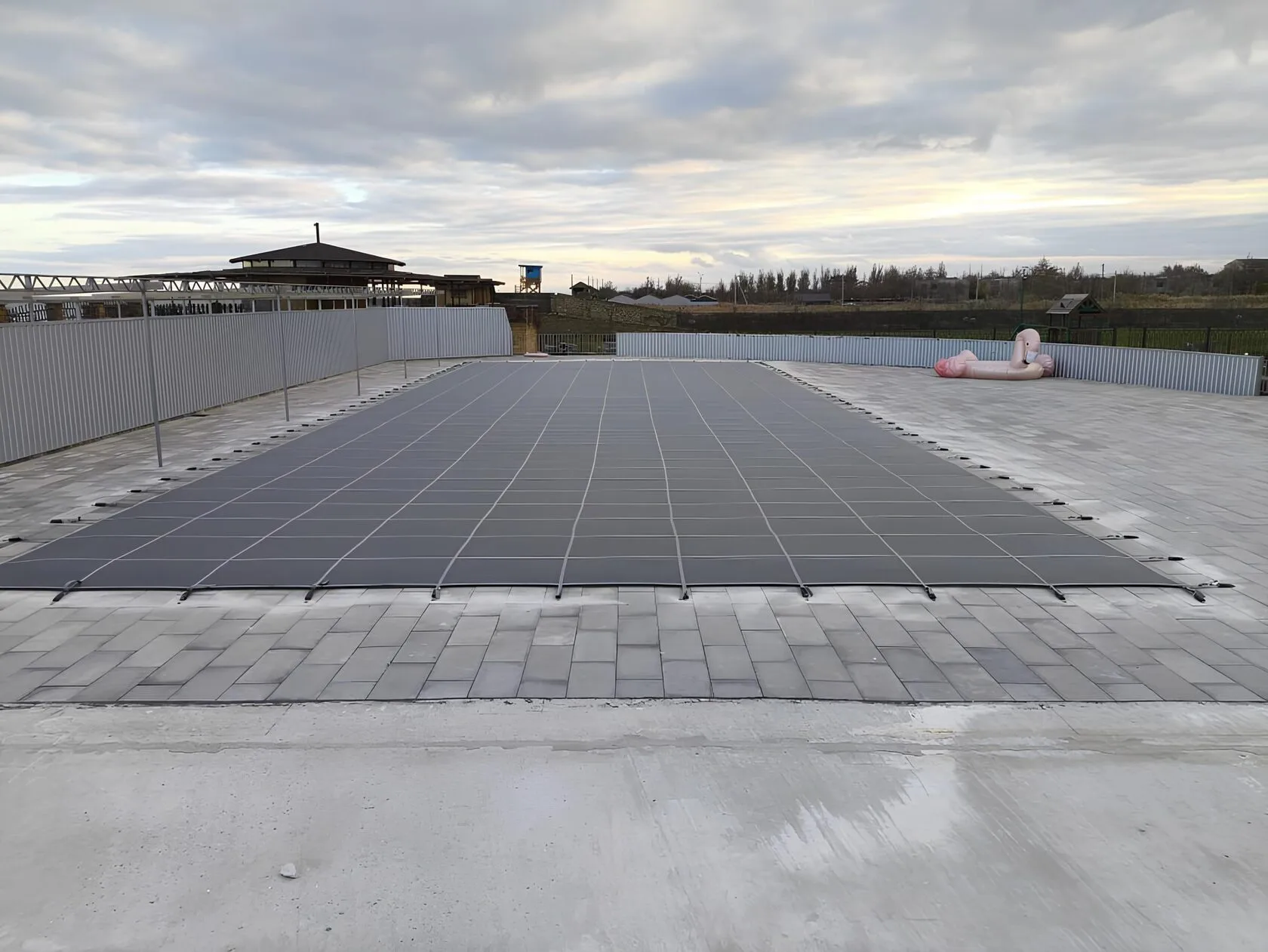 Защитное покрывало для бассейна в Астрахани